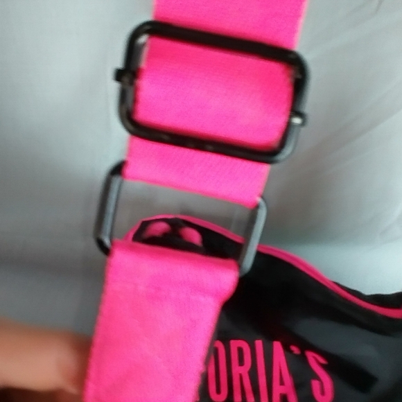 Victorias Secret Sport Zip  Duffle Gym Bag Hot Pink Black,Adjustable Strap * - Picture 7 of 10